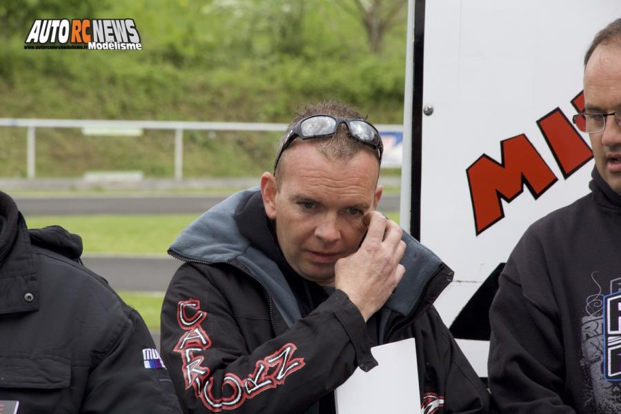 reportage 2ème cf piste 1/8 élite national 4 x 4 thermique à mulhouse club mccm les 14 et 15 mai 2016.