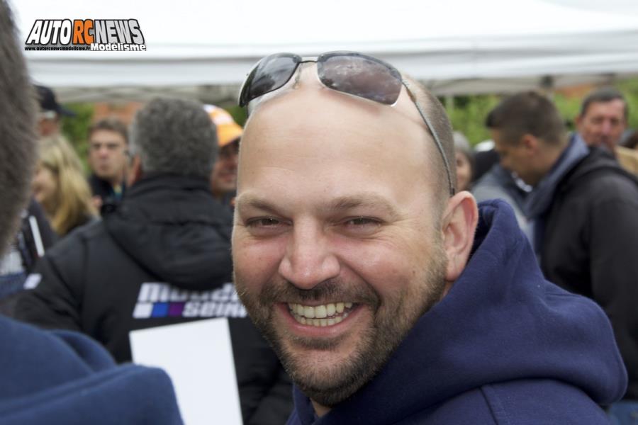 reportage 2ème cf piste 1/8 élite national 4 x 4 thermique à mulhouse club mccm les 14 et 15 mai 2016.