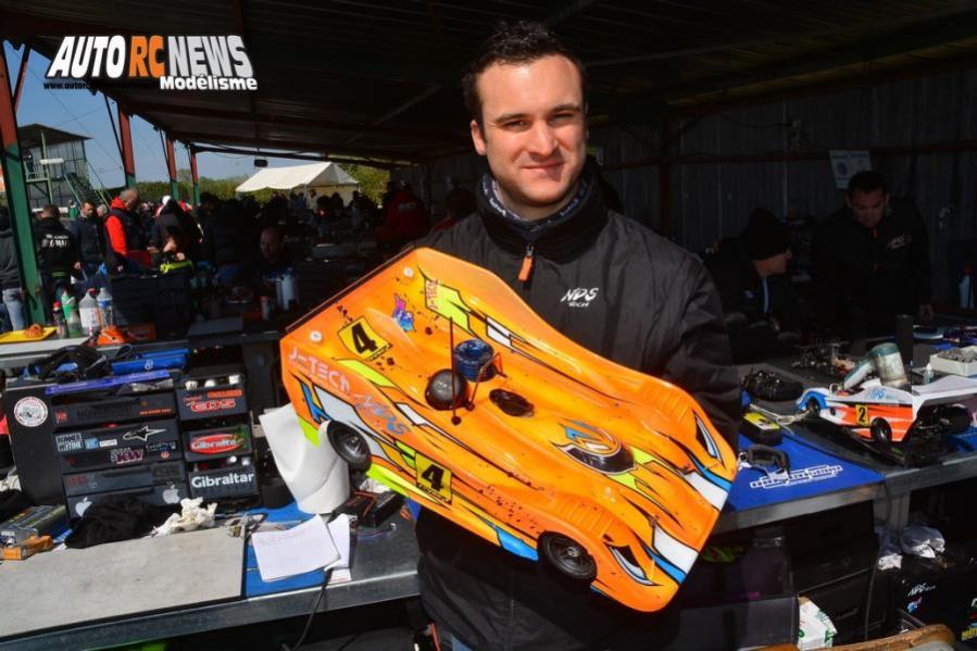 reportage 1ère cf piste 1/8 élite national 4 x 4 thermique à monteux club amac les 09 et 10 avril 2016.