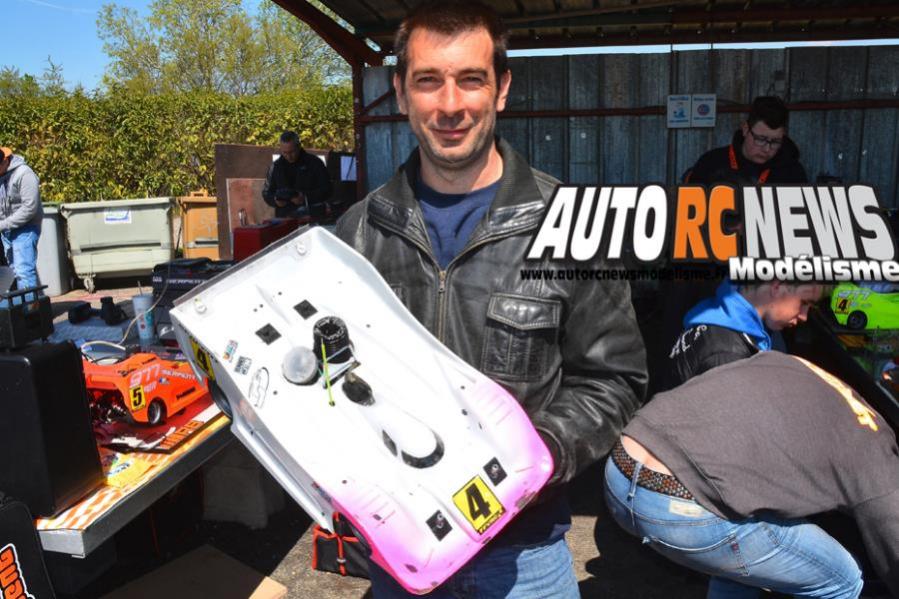 vidéo 1ère cf piste 1/8ème elite et national 4 x 4 à monteux arnaud chaussard sur serpent 977 evo au club amac les 9 et 10 avril 2016. vidéo 1ère cf piste 1/8ème elite et national 4 x 4 à monteux arnaud chaussard sur serpent 977 evo au club amac les 9 et 10 avril 2016.