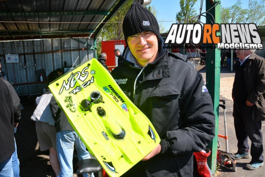 vidéo 1ère cf piste 1/8ème elite et national 4 x 4 à monteux christophe aygon sur mugen mrx5 au club amac les 9 et 10 avril 2016. vidéo 1ère cf piste 1/8ème elite et national 4 x 4 à monteux christophe aygon sur mugen mrx5 au club amac les 9 et 10 avril 2016.