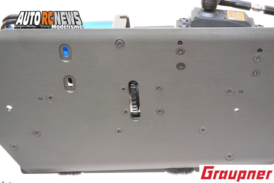 hobao hyper tt elektro truggy 1/10 brushless réf : 90183.rtr distribué par graupner.