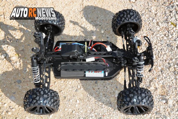 hobbytech revolt st10 2.0 rtr réf : 1.rev.st10.2.0.rtr distribué par imodel à toulouse.