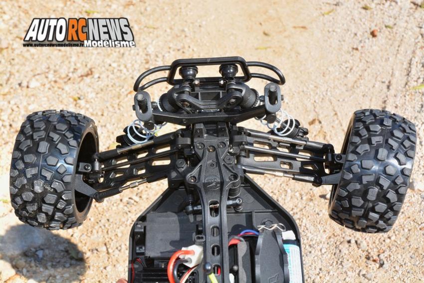 hobbytech revolt st10 2.0 rtr réf : 1.rev.st10.2.0.rtr distribué par imodel à toulouse.