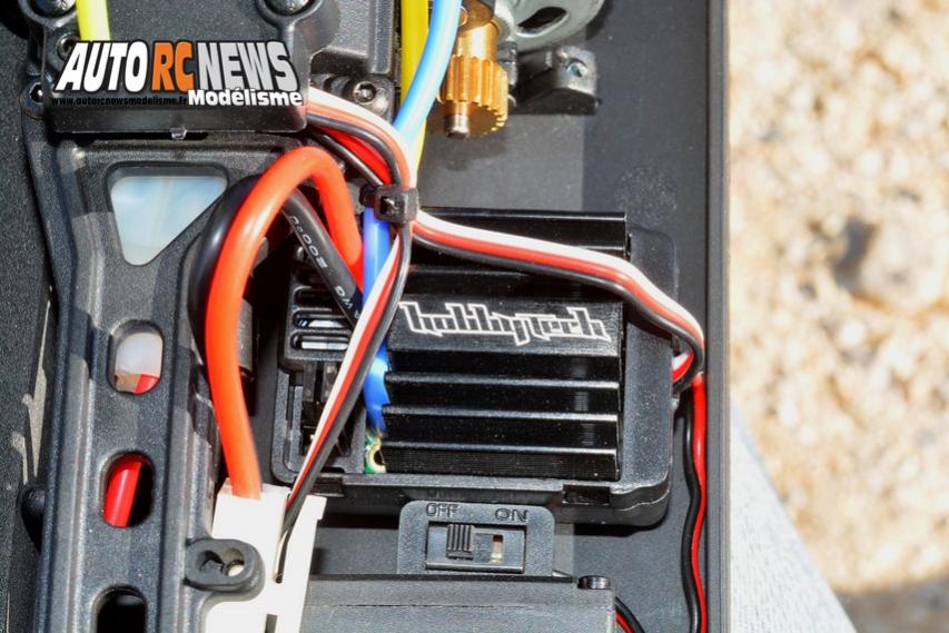 hobbytech revolt st10 2.0 rtr réf : 1.rev.st10.2.0.rtr distribué par imodel à toulouse.