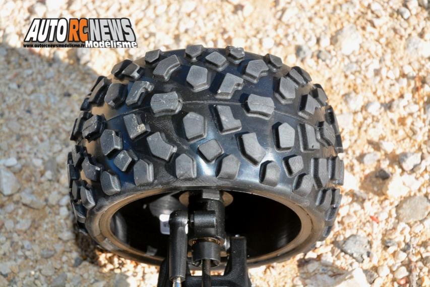 hobbytech revolt st10 2.0 rtr réf : 1.rev.st10.2.0.rtr distribué par imodel à toulouse.