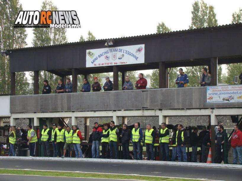 reportage coupe de france piste 1/5 à ris orangis tourisme, ff, f1 au club mrte les 10 et 11 octobre 2015.