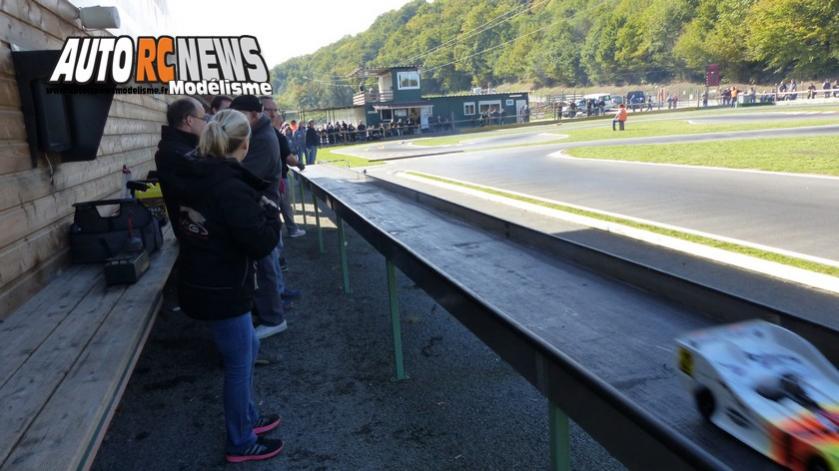 reportage coupe de france piste 1/8 4 x 4 et classique à limoges club lmrc les 10 et 11 octobre 2015.