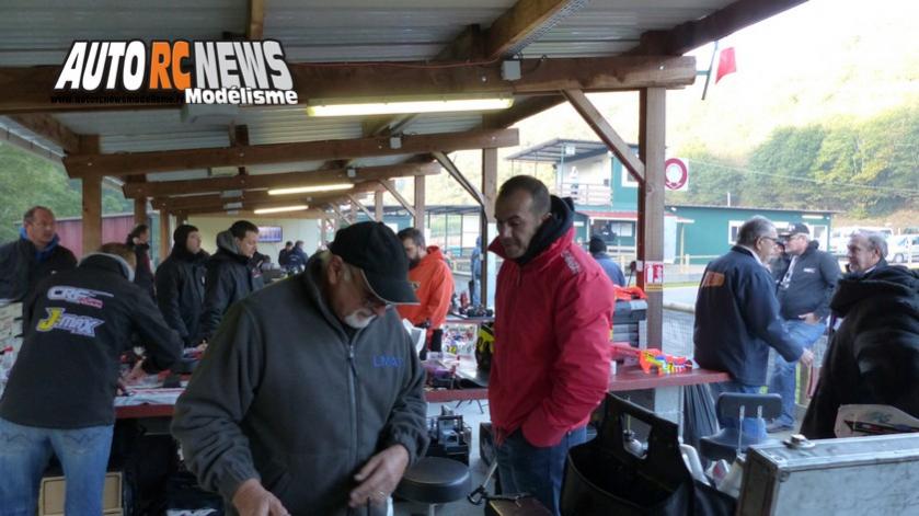 reportage coupe de france piste 1/8 4 x 4 et classique à limoges club lmrc les 10 et 11 octobre 2015.