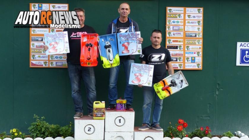 reportage coupe de france piste 1/8 4 x 4 et classique à limoges club lmrc les 10 et 11 octobre 2015.