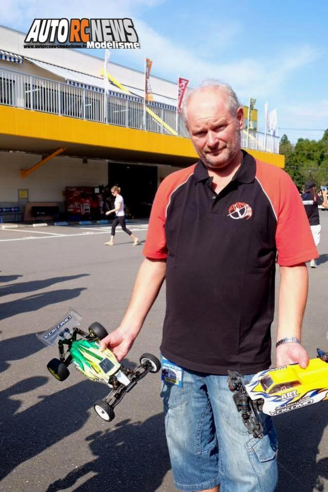 bruno coelho champion du monde tt 1/10 électrique 4 wd à yatabe arena au japon sur xray.