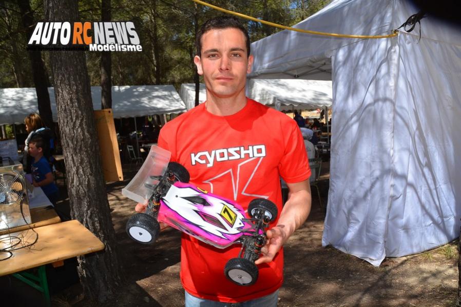 vidéo 2ème cf électrique tt 1/10ème à meyrargues au club amm les 11 et 12 avril 2015 avec jonathan claux sur hb d413. vidéo 2ème cf électrique tt 1/10ème à meyrargues au club amm les 11 et 12 avril 2015 avec jonathan claux sur hb d413.