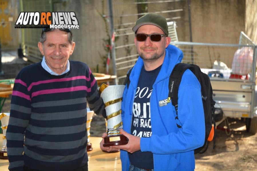 2ème cf électrique tt 1/10ème à meyrargues au club amm les 11 et 12 avril 2015, circuit lionel regal plateau de la plaine 13650 meyrargues.