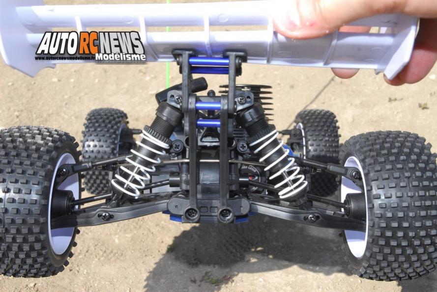 test t2m pirate blast réf : t4917 tt 1/10 thermique quatre roues motrices distribué par t2m à faulquemont.