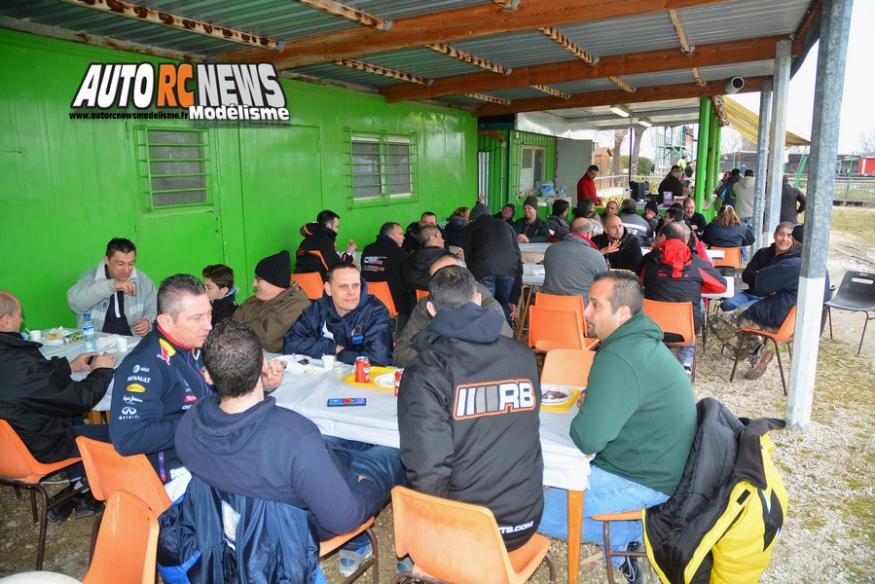 grand prix jean nougier 2015 sur le circuit de monteux du club amac situé quartier des confines route de sarrians dans le vaucluse.