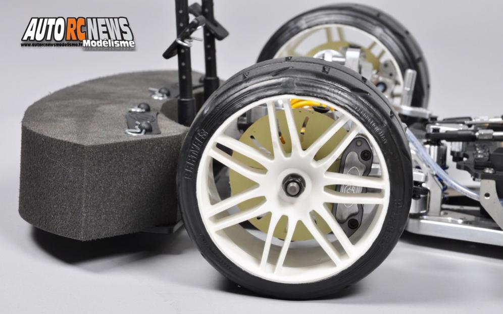 fg evo 2020 réf : 09500 châssis piste 1/5ème thermique de compétition distribué par t2m