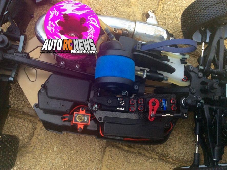 kevin michaudet et son mugen mbx7r sur la piste du mrcl de longvic