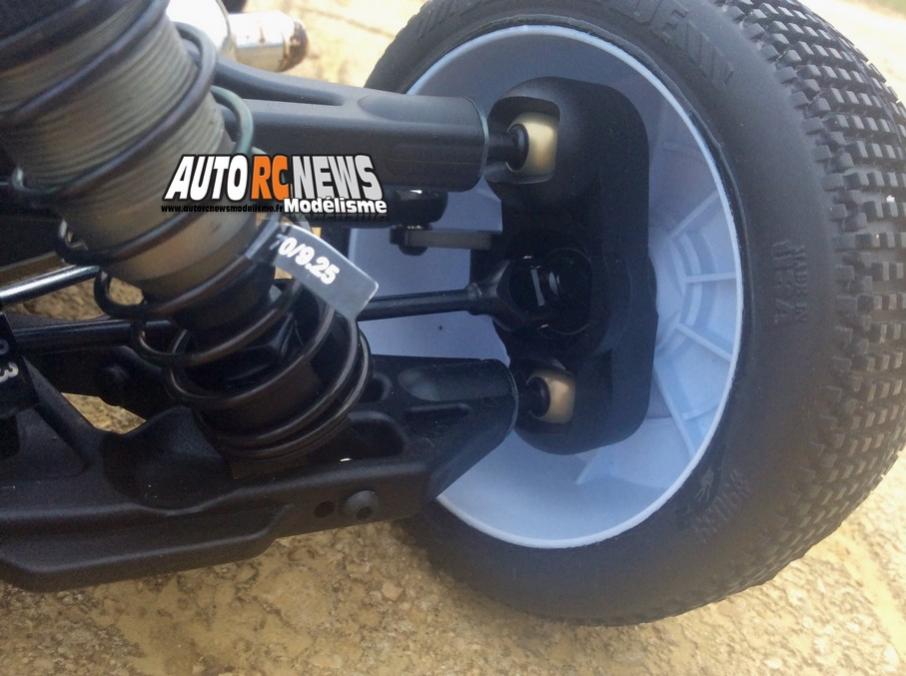 kevin michaudet et son mugen mbx7r sur la piste du mrcl de longvic