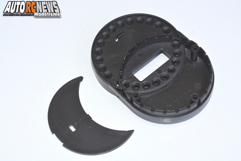 radio futaba 4px réf : futk4905 distribuée par avio et tiger