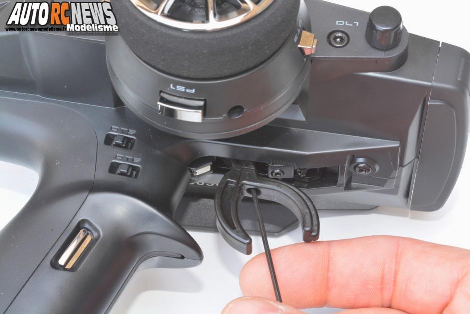radio futaba 4px réf : futk4905 distribuée par avio et tiger