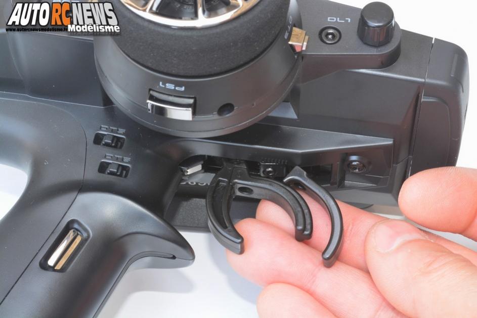 radio futaba 4px réf : futk4905 distribuée par avio et tiger