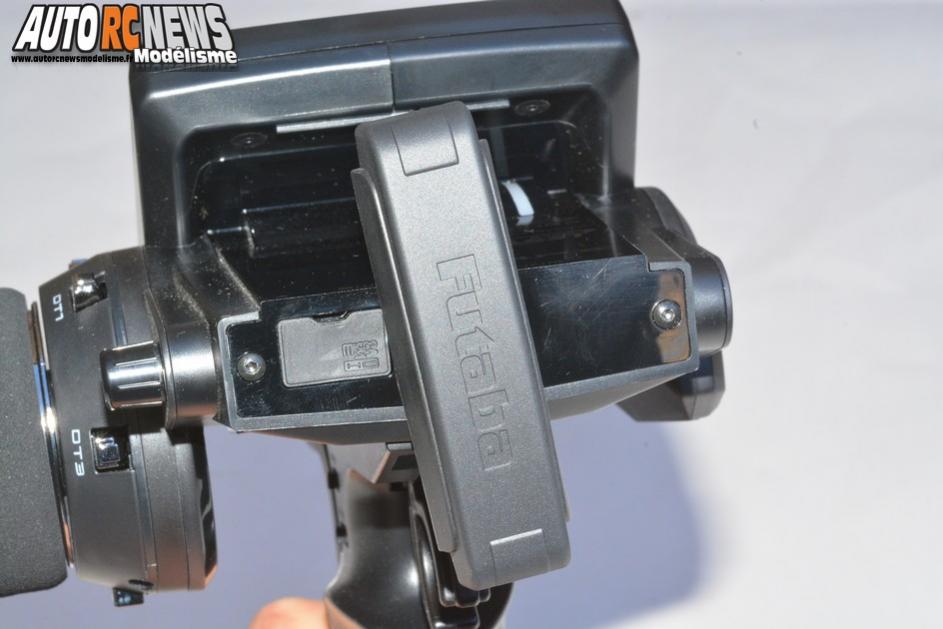 radio futaba 4px réf : futk4905 distribuée par avio et tiger