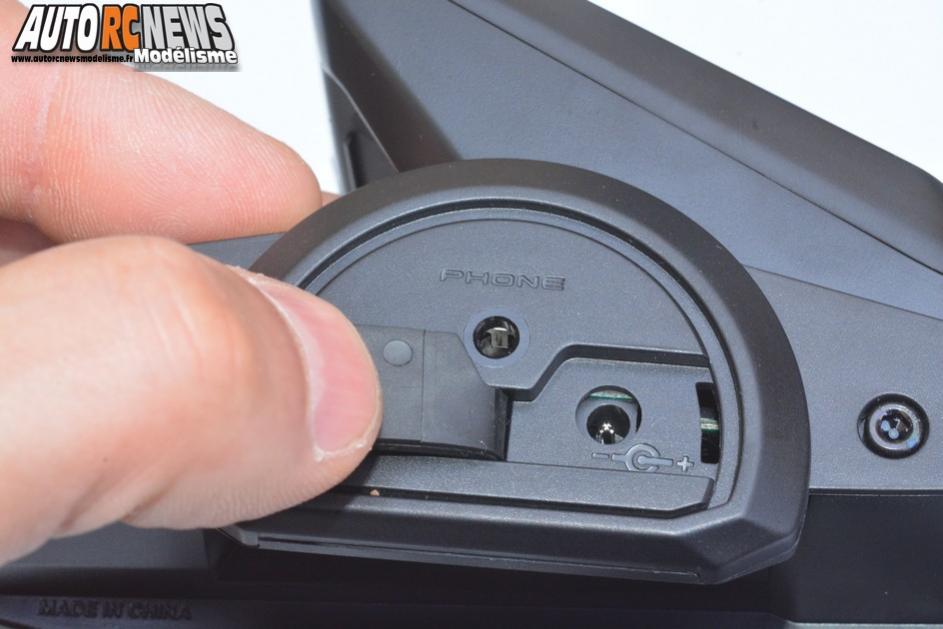 radio futaba 4px réf : futk4905 distribuée par avio et tiger