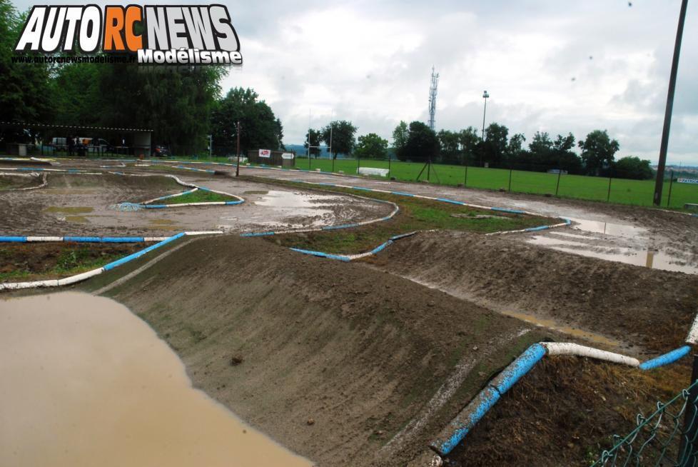 CF Elite TT 1/8 Les Andelys. 4ème manche du championnat de france de voitures radiocommandées qui s'est déroulée sur la piste du club maca27 stade rené tomasini, chapeautée par l'association de Modélisme Sportif Andelysien.
