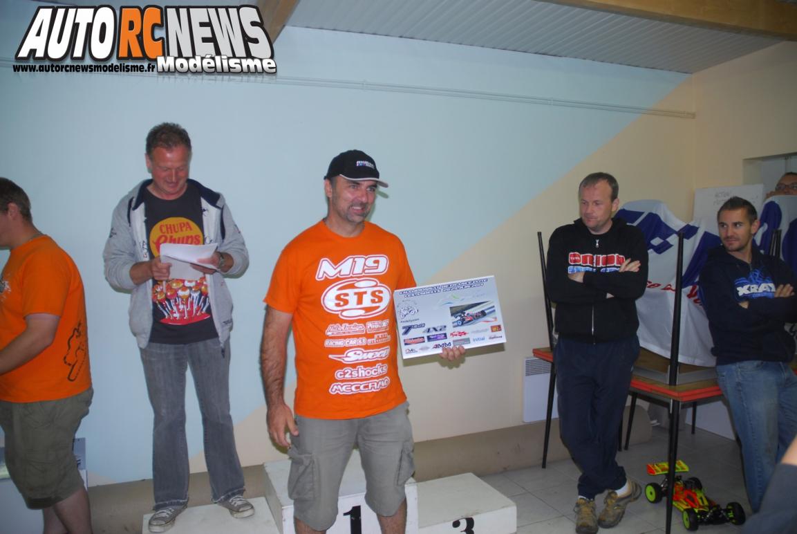 CF Elite TT 1/8 Les Andelys. 4ème manche du championnat de france de voitures radiocommandées qui s'est déroulée sur la piste du club maca27 stade rené tomasini, chapeautée par l'association de Modélisme Sportif Andelysien.