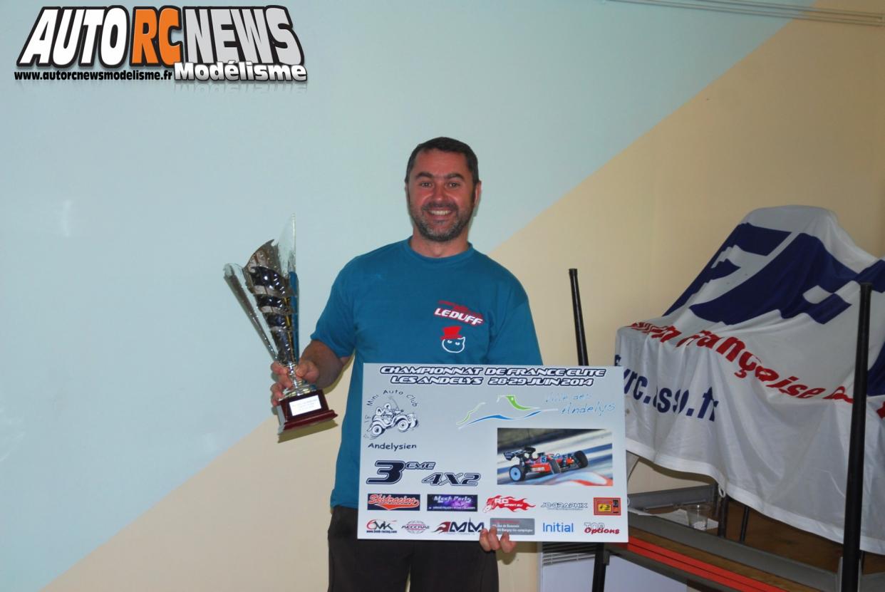 CF Elite TT 1/8 Les Andelys. 4ème manche du championnat de france de voitures radiocommandées qui s'est déroulée sur la piste du club maca27 stade rené tomasini, chapeautée par l'association de Modélisme Sportif Andelysien.