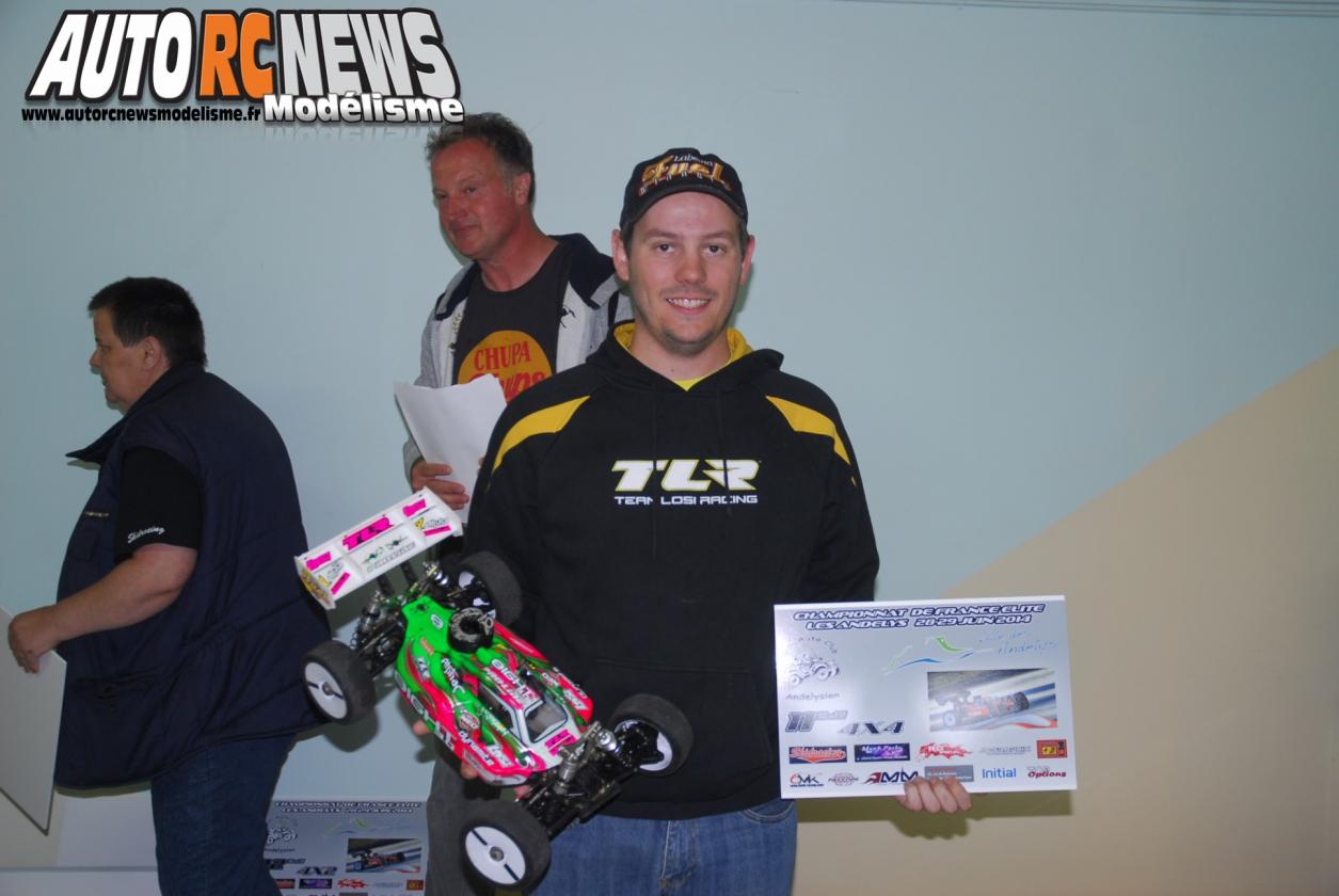 CF Elite TT 1/8 Les Andelys. 4ème manche du championnat de france de voitures radiocommandées qui s'est déroulée sur la piste du club maca27 stade rené tomasini, chapeautée par l'association de Modélisme Sportif Andelysien.