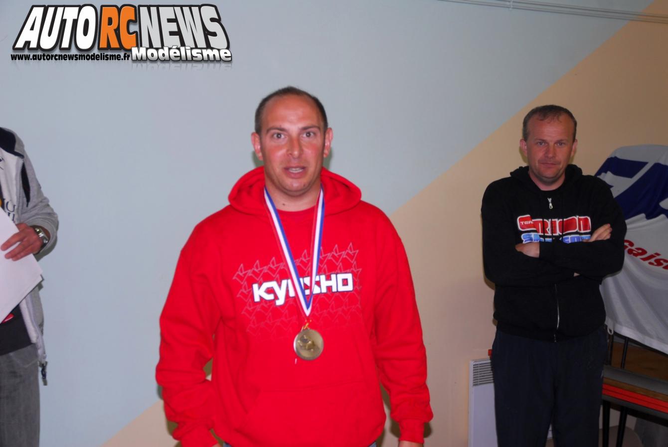 CF Elite TT 1/8 Les Andelys. 4ème manche du championnat de france de voitures radiocommandées qui s'est déroulée sur la piste du club maca27 stade rené tomasini, chapeautée par l'association de Modélisme Sportif Andelysien.