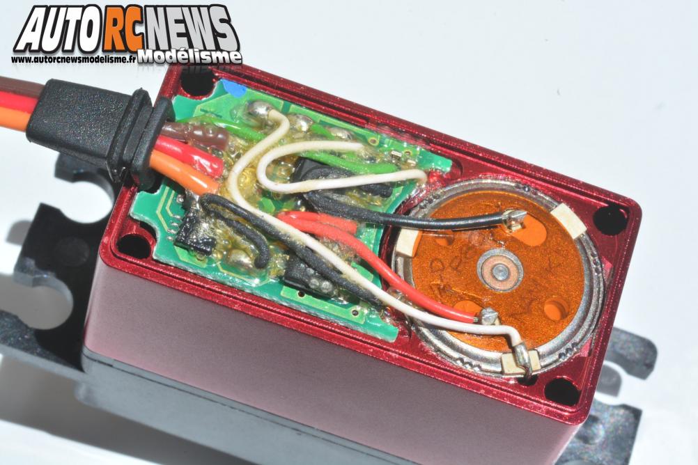 Servo JR Propo DS8911 #JR2116 distribué par T2M