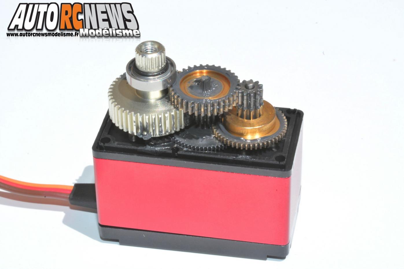 Servo JR Propo DS8911 #JR2116 distribué par T2M