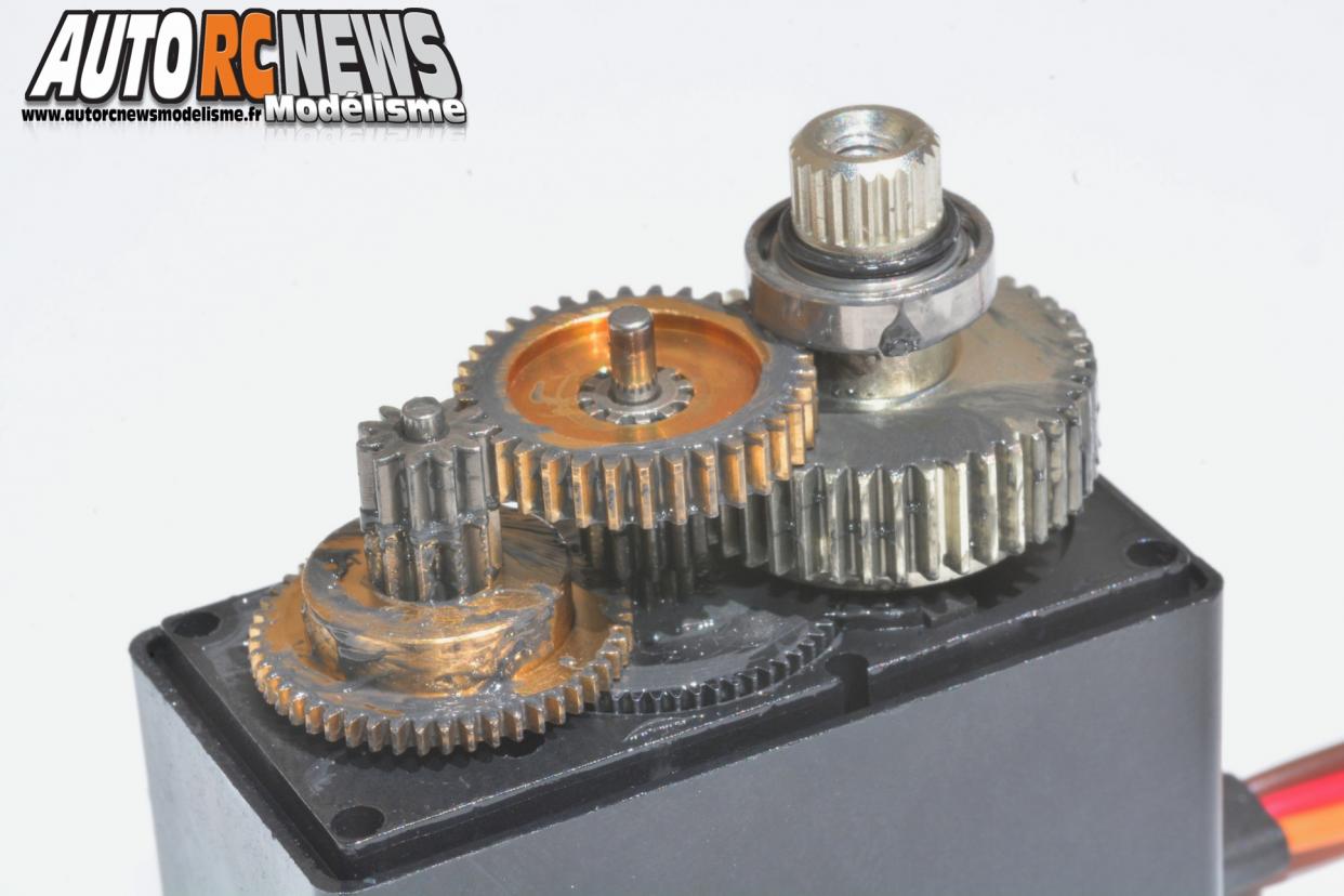 servo JR Propo DS8511 #jr2111 distribué par T2M