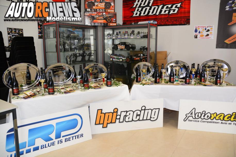 2ème manche du CF Piste 1/10 Electrique à Orange le 26 et 27 avril 2014. Compétition de voitures radiocommandées comptant pour le championnat de france qui a vu les victoires revenir à Fabien Valantin et Loïc Jasmin.