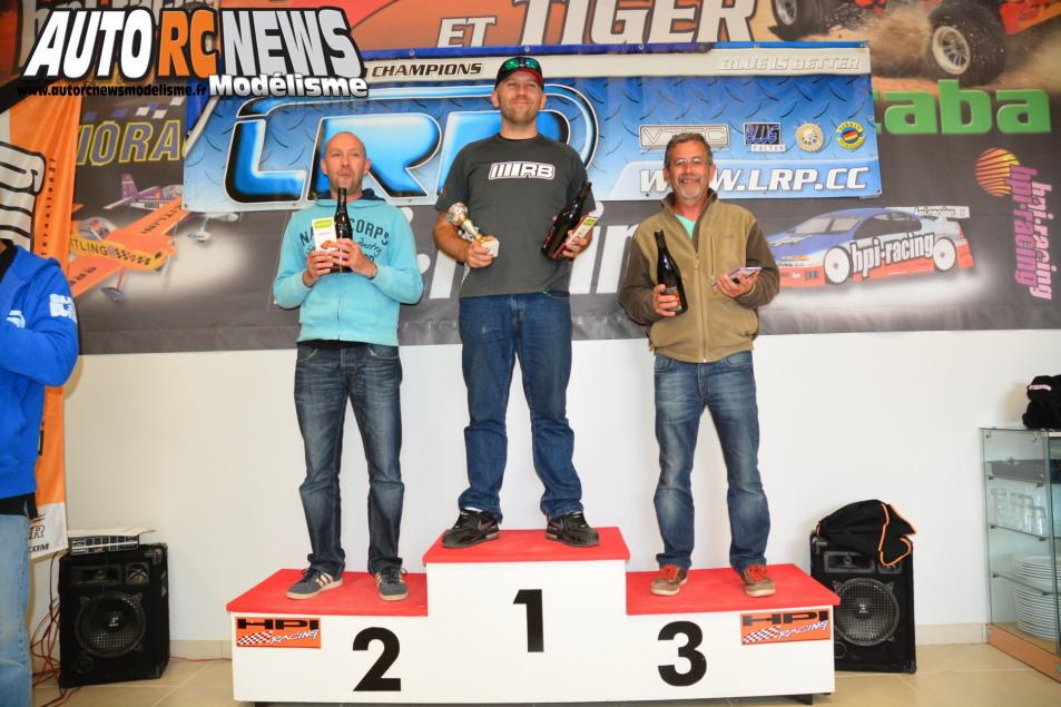 2ème manche du CF Piste 1/10 Electrique à Orange le 26 et 27 avril 2014. Compétition de voitures radiocommandées comptant pour le championnat de france qui a vu les victoires revenir à Fabien Valantin et Loïc Jasmin.