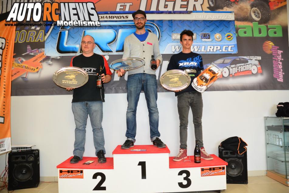 2ème manche du CF Piste 1/10 Electrique à Orange le 26 et 27 avril 2014. Compétition de voitures radiocommandées comptant pour le championnat de france qui a vu les victoires revenir à Fabien Valantin et Loïc Jasmin.