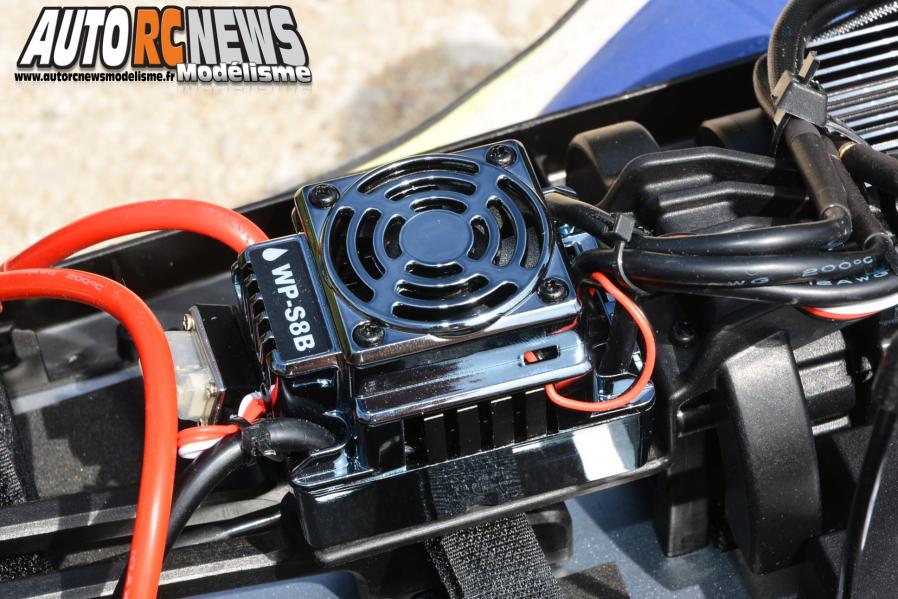 Carson Specter X8EB 6S RTR #C500409016 Les premières photos de cette nouvelle voiture radiocommandée brushless TT 1/8ème signée Carson et distribuée par T2M avant son essai.