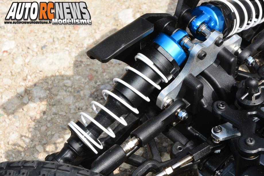 Carson Specter X8EB 6S RTR #C500409016 Les premières photos de cette nouvelle voiture radiocommandée brushless TT 1/8ème signée Carson et distribuée par T2M avant son essai.