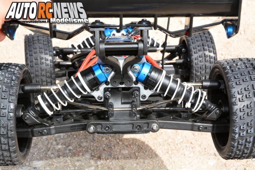 Carson Specter X8EB 6S RTR #C500409016 Les premières photos de cette nouvelle voiture radiocommandée brushless TT 1/8ème signée Carson et distribuée par T2M avant son essai.