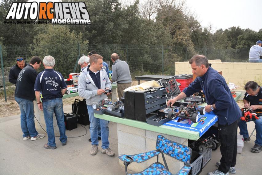 HPI Challenge Orange 30 mars 2014. course de voitures radiocommandées hpitour organisée sur la piste avio et tiger d'orange.