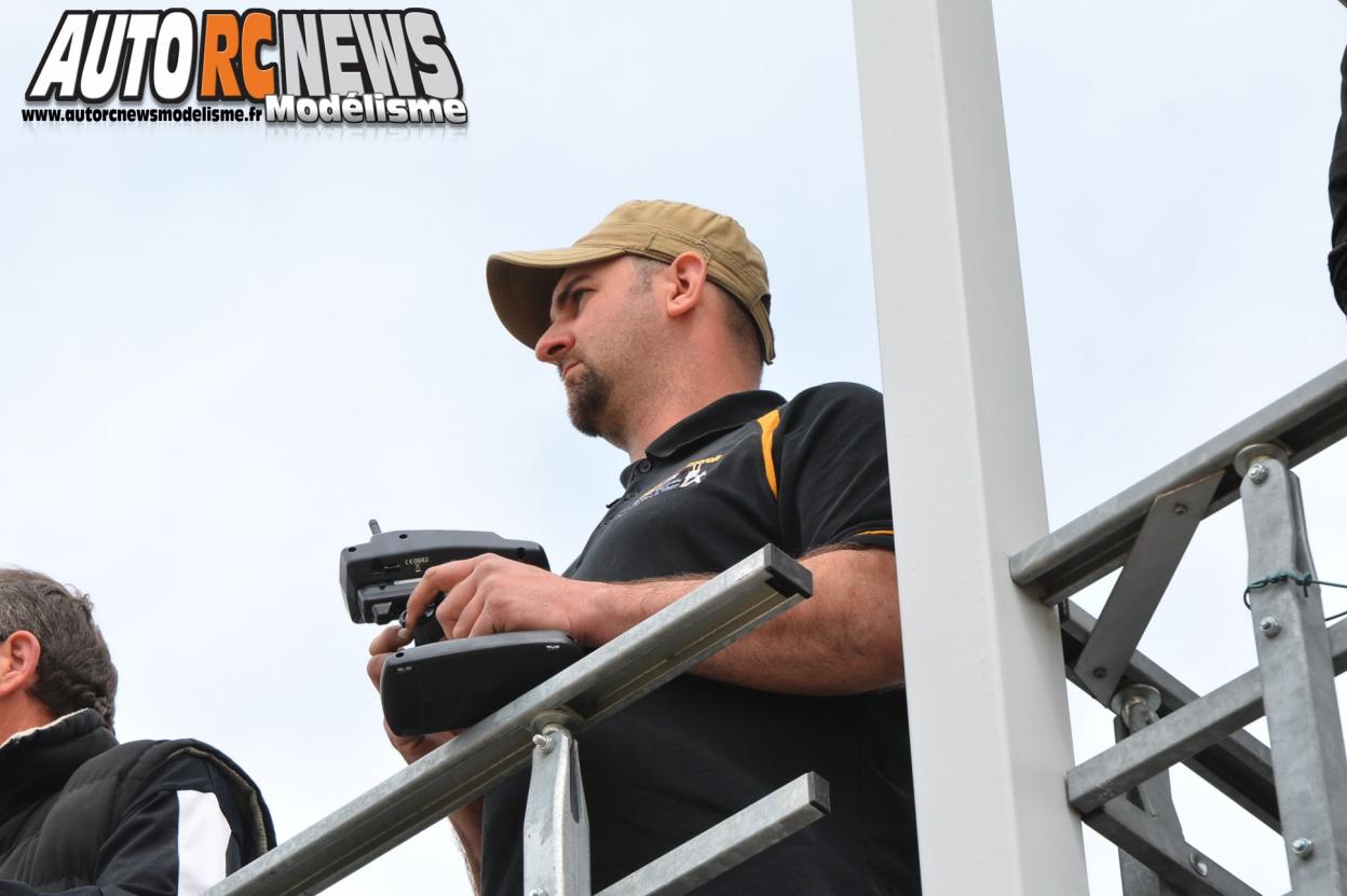 HPI Challenge Orange 30 mars 2014. course de voitures radiocommandées hpitour organisée sur la piste avio et tiger d'orange.