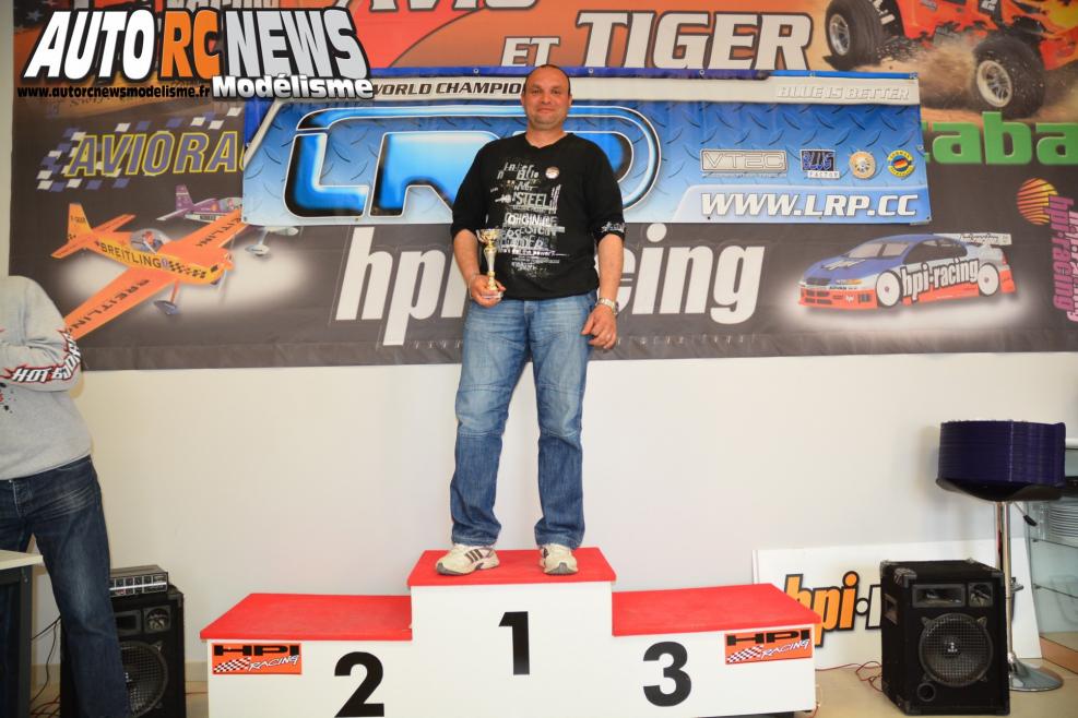 HPI Challenge Orange 30 mars 2014. course de voitures radiocommandées hpitour organisée sur la piste avio et tiger d'orange.