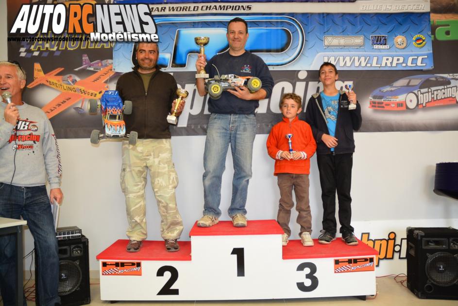 HPI Challenge Orange 30 mars 2014. course de voitures radiocommandées hpitour organisée sur la piste avio et tiger d'orange.