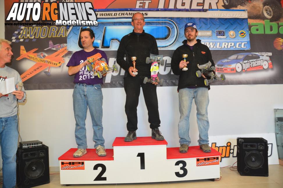 Challenge HPI Orange 16 03 2014 sur la piste avio et tiger d'orange.