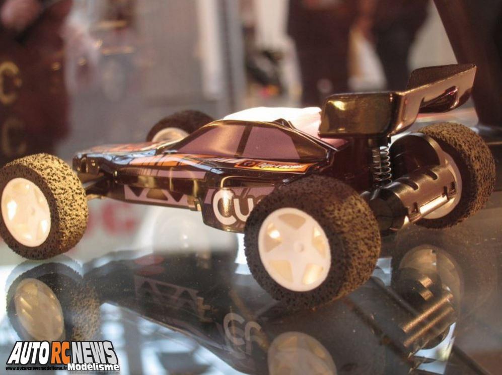 HPI Cue. nouvelle voiture hpi à l'échelle 1/32ème présentée au salon de nuremberg 2014.