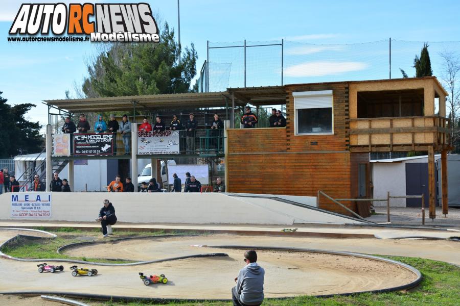 Le warm up du grand prix de Montpellier s'est déroulé dimanche 26 janvier 2014 sur la piste du mini bolide montpellierain.