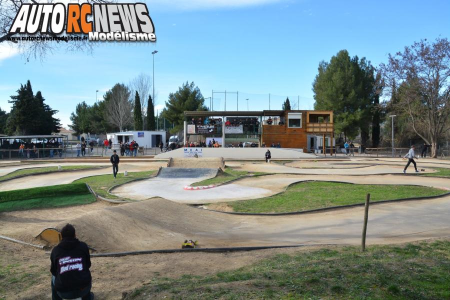 Le warm up du grand prix de Montpellier s'est déroulé dimanche 26 janvier 2014 sur la piste du mini bolide montpellierain.