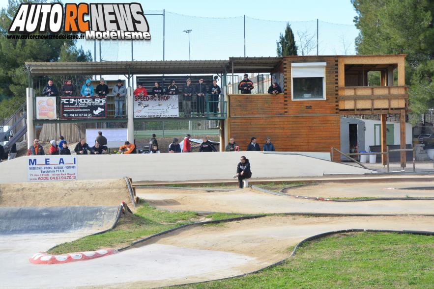 Le warm up du grand prix de Montpellier s'est déroulé dimanche 26 janvier 2014 sur la piste du mini bolide montpellierain.